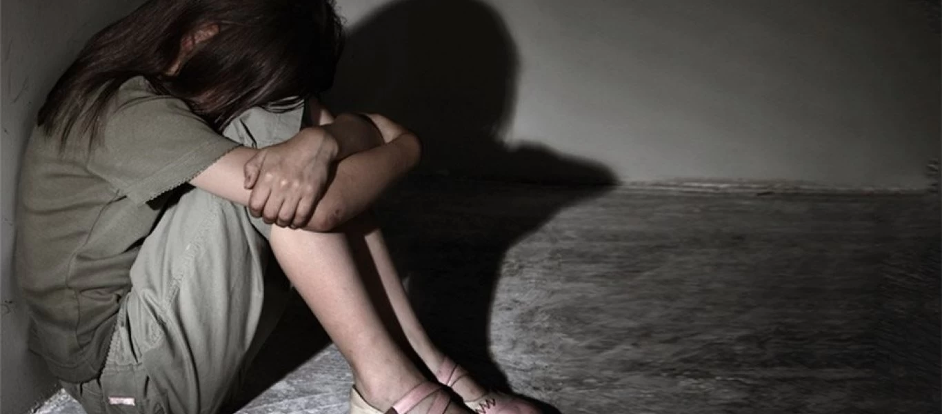 Μάνη: Η Βουλγάρα σύντροφος του ιερέα είχε χάσει την επιμέλεια της 12χρονης - Το επεισόδιο στο «Χαμόγελο του Παιδιού»